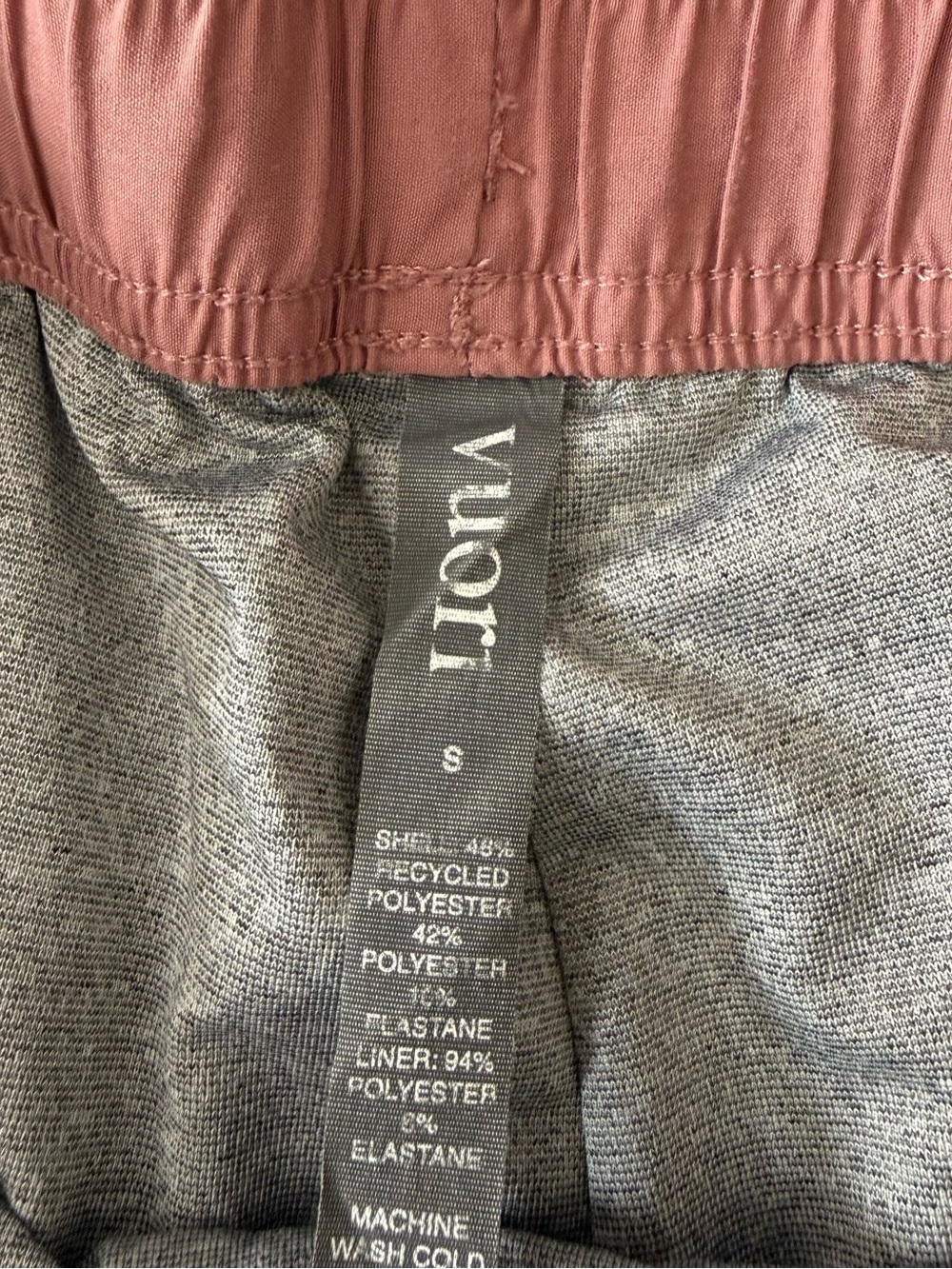 Vuori men's S Kore Short 7" Inseam Drawstring Dusty Rose Clay logo solid pockets - Picture 3 of 6